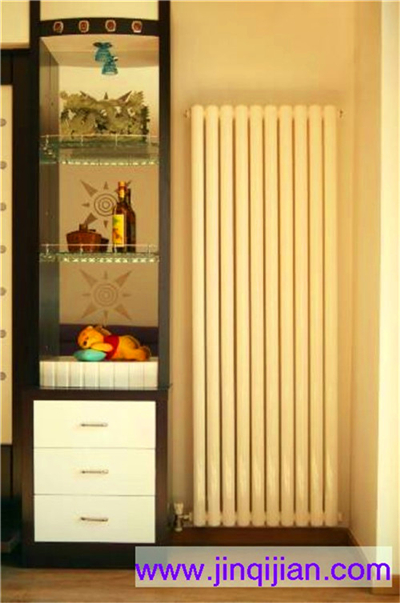 钢制暖气片防腐蚀性能与防腐剂密切相关，金旗舰钢制暖气片远销欧洲